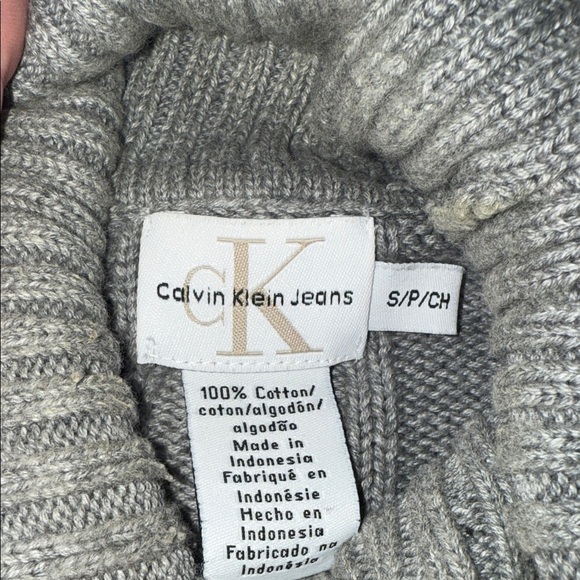 Calvin Klein Gray Ribbed Turtleneck Sweater - small - Picture 2 of 4